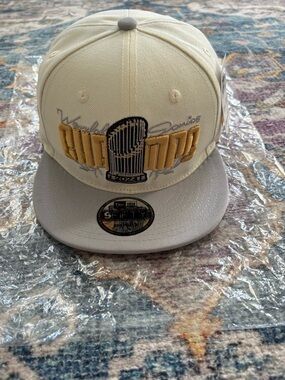 Los Angeles Dodgers New Era World Series Champions Parade 9FIFTY Snapback Hat LA